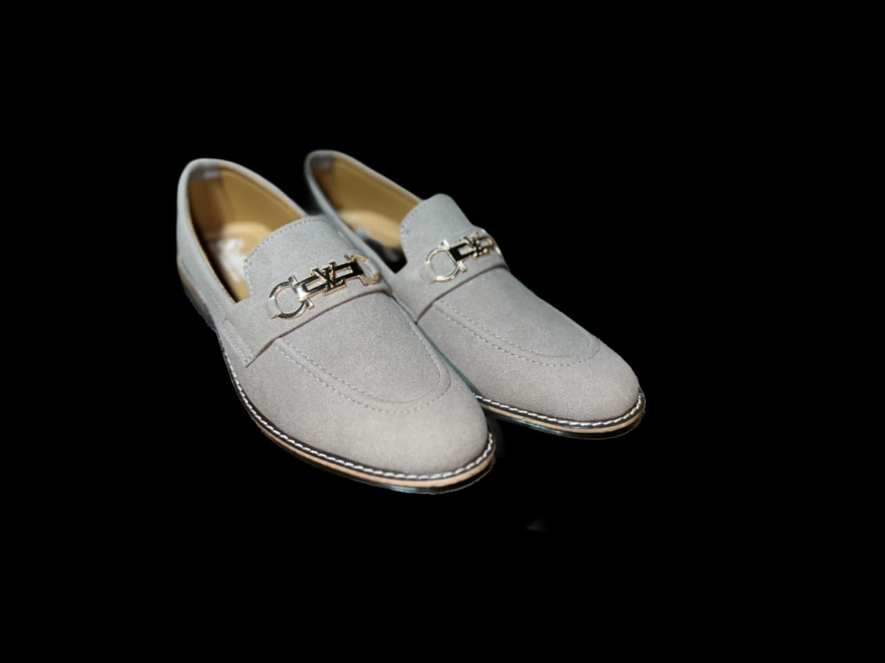 CASUAL SHOES