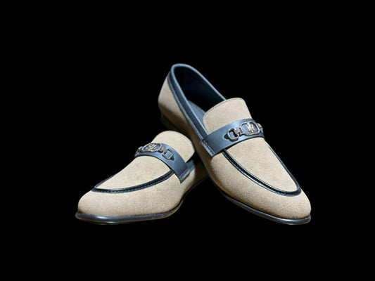 CASUAL SHOES
